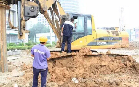 雷沃旋挖钻启动夏季“关爱之旅”服务活动