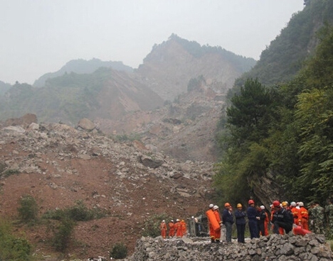 山阳特大山体滑坡救援工作20日重启